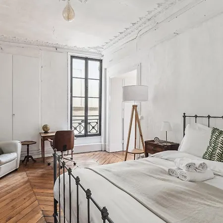 Flat 4Br Hotel De Ville شقة