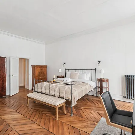 Flat 4Br Hotel De Ville شقة باريس