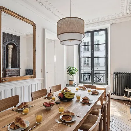 Flat 4Br Hotel De Ville شقة باريس